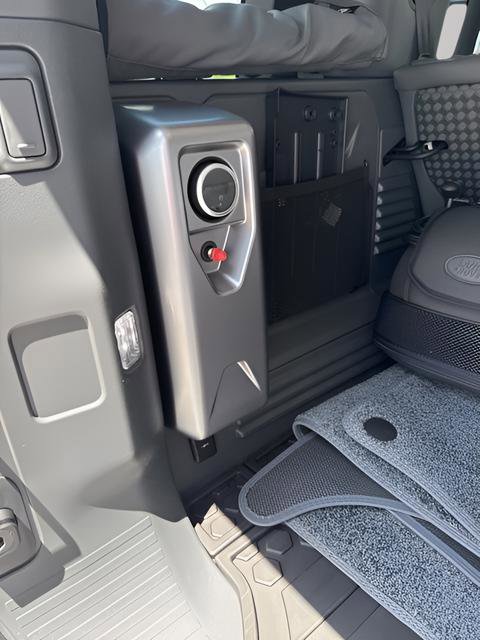New 2025 Land Rover Defender 110 S AWD/4WD image 28
