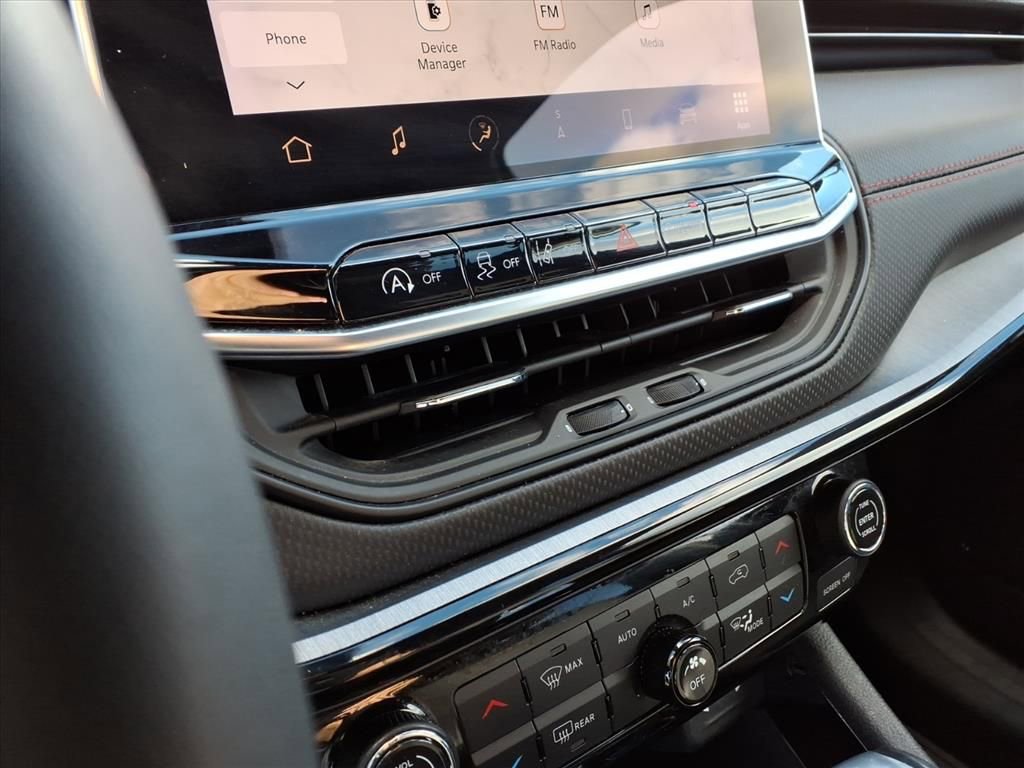 Used 2025 Jeep Compass Trailhawk w/ Trailhawk Elite Group image 25