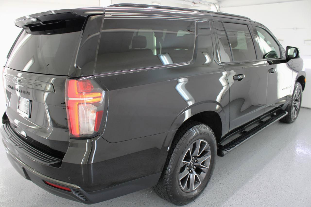 Used 2021 Chevrolet Suburban Z71 w/ Z71 Signature Package AWD/4WD image 10
