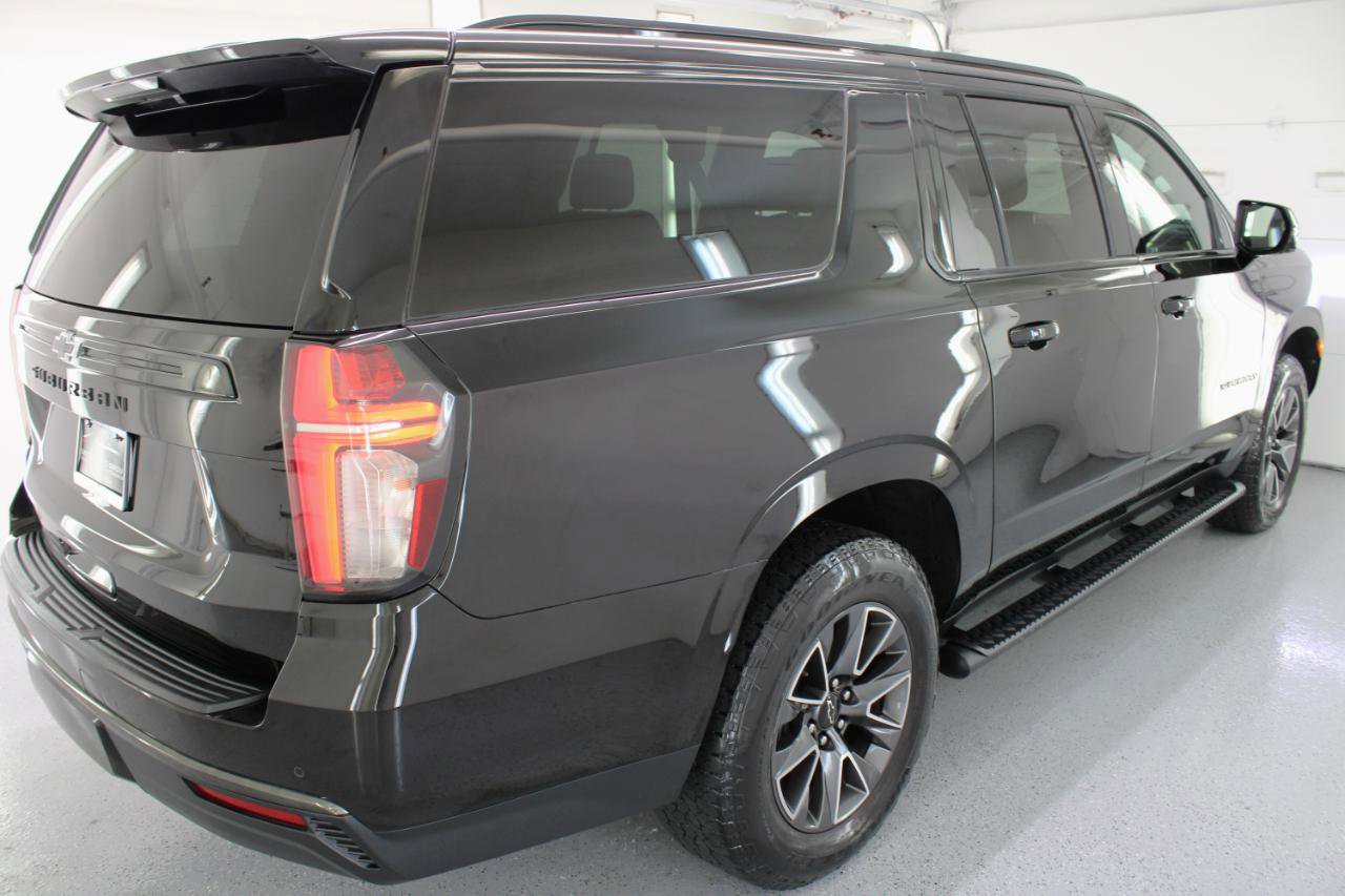 Used 2021 Chevrolet Suburban Z71 w/ Z71 Signature Package AWD/4WD image 10