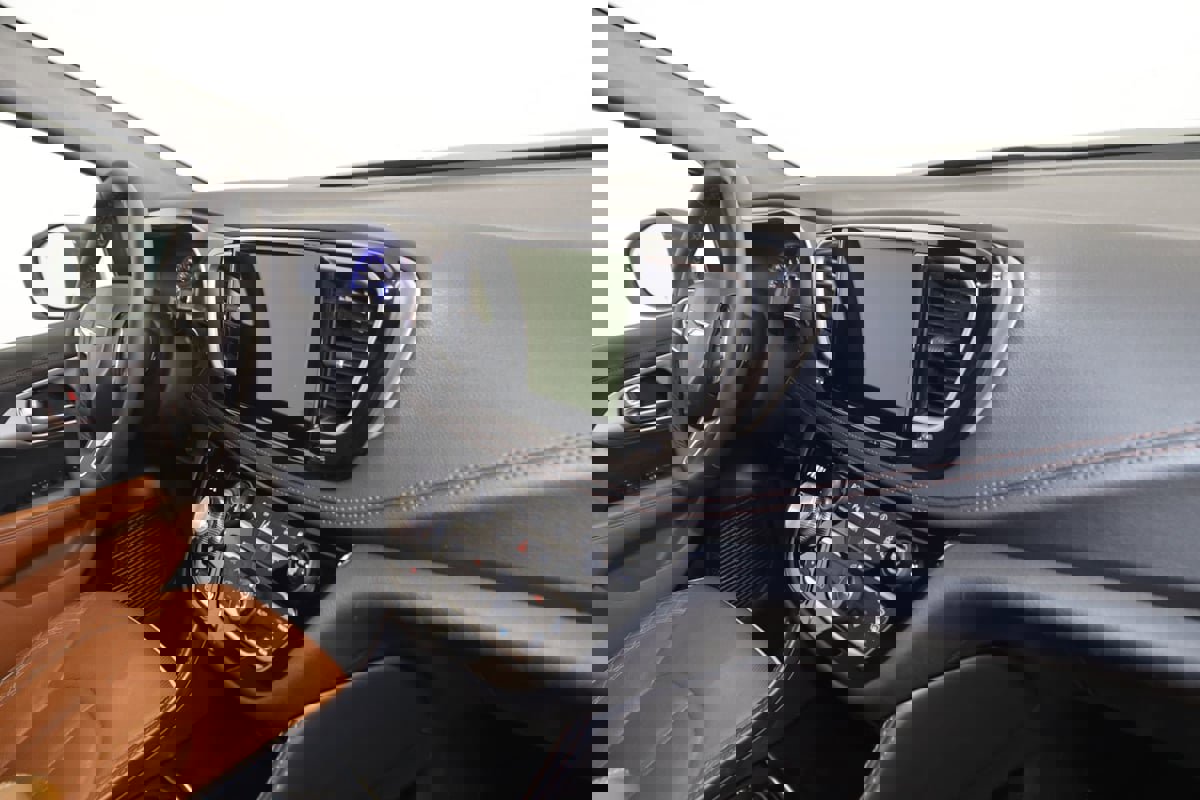 Used 2024 Chrysler Pacifica Pinnacle image 45