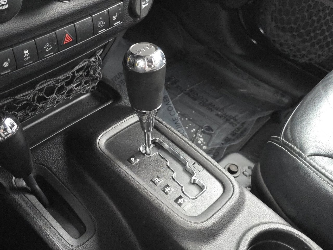 Used 2013 Jeep Wrangler Unlimited Rubicon w/ Connectivity Group image 29