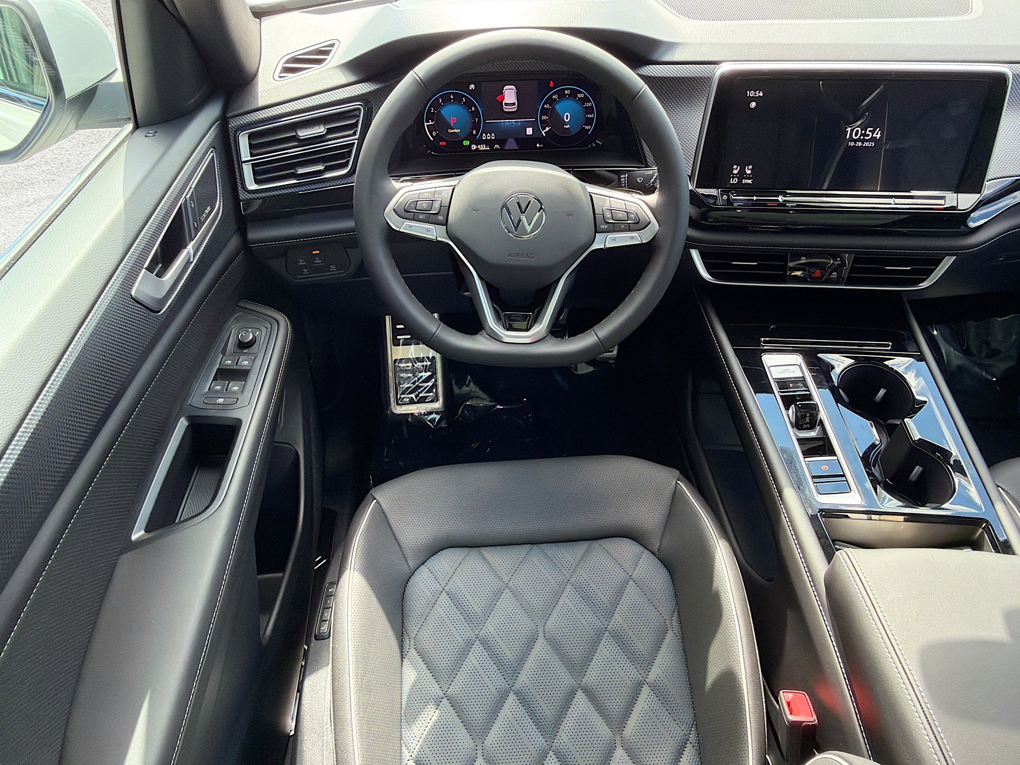 New 2026 Volkswagen Atlas Cross Sport SEL Premium R-Line image 17