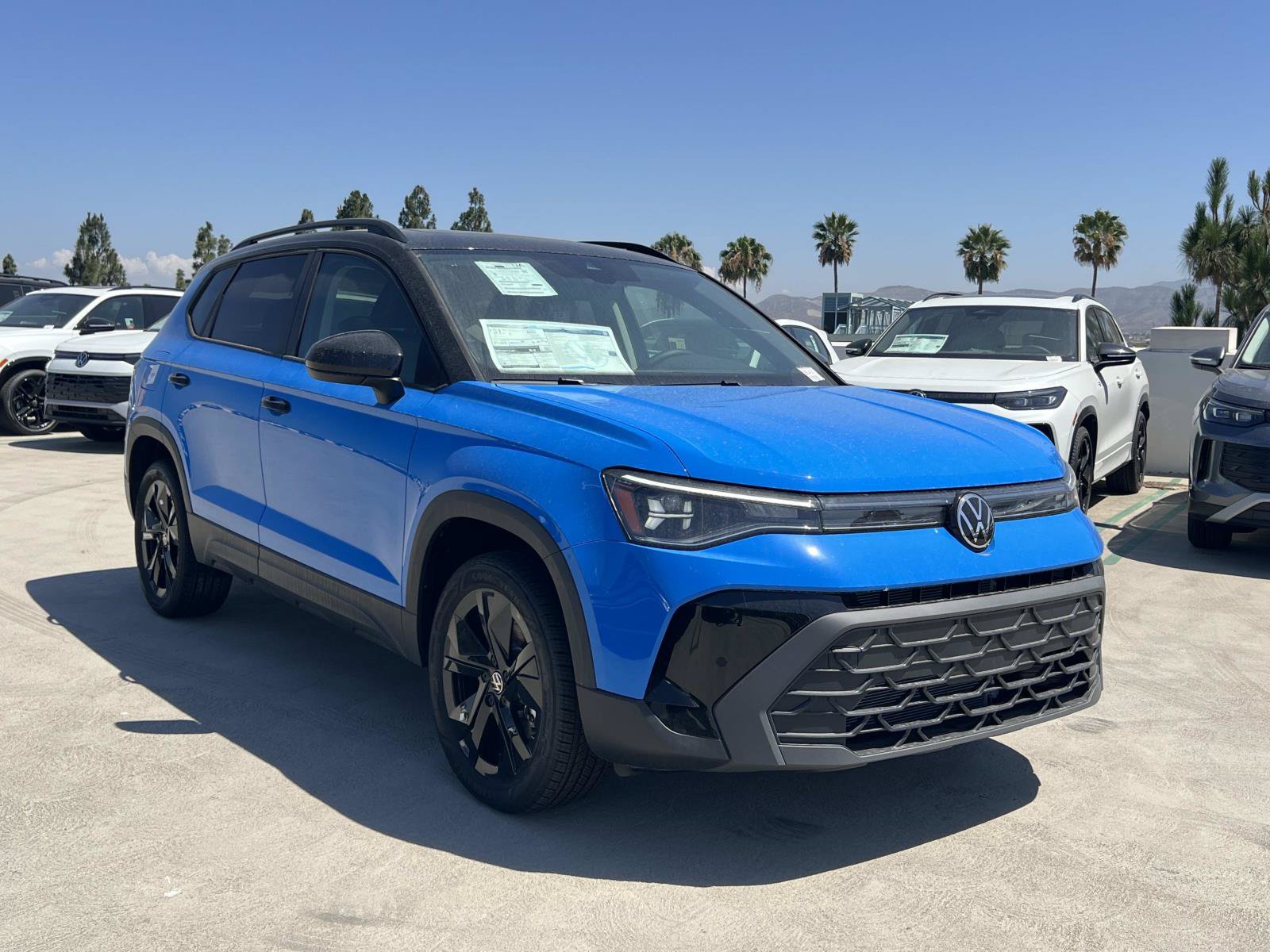 New 2026 Volkswagen Taos SE FWD image 28