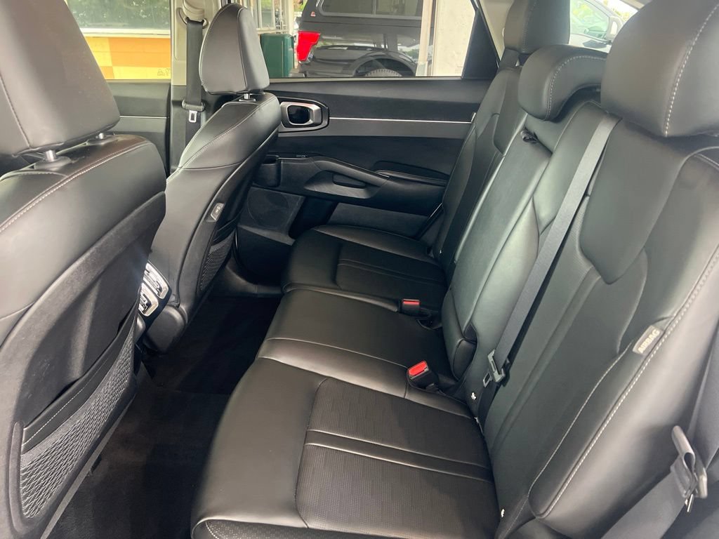 Certified 2024 Kia Sorento S FWD image 8
