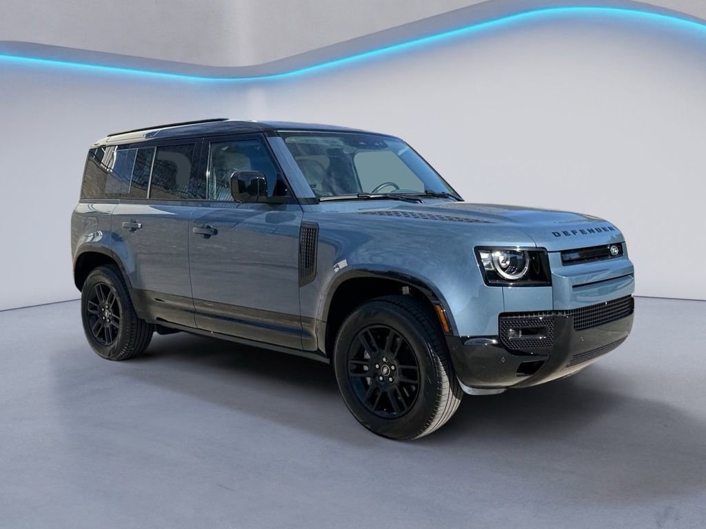 Used 2025 Land Rover Defender 110 X-Dynamic SE image 2