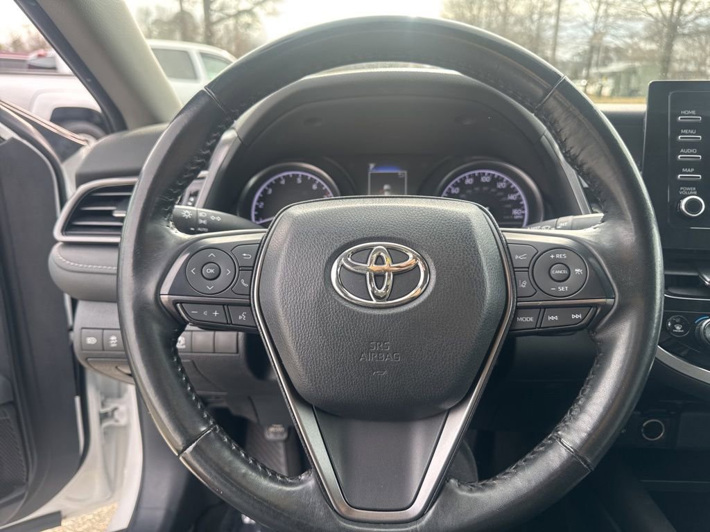 Used 2023 Toyota Camry SE image 19
