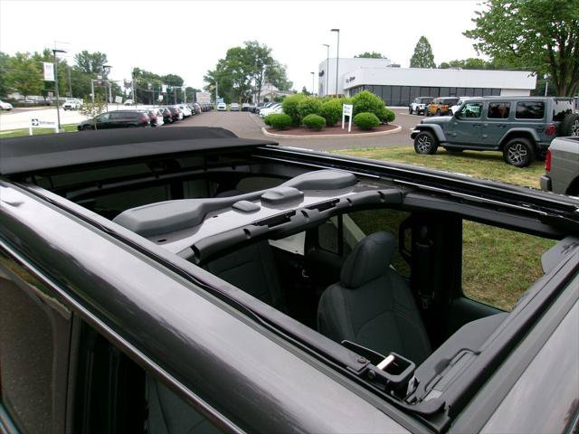 Certified 2025 Jeep Wrangler Unlimited Sahara w/ Safety Group AWD/4WD image 22