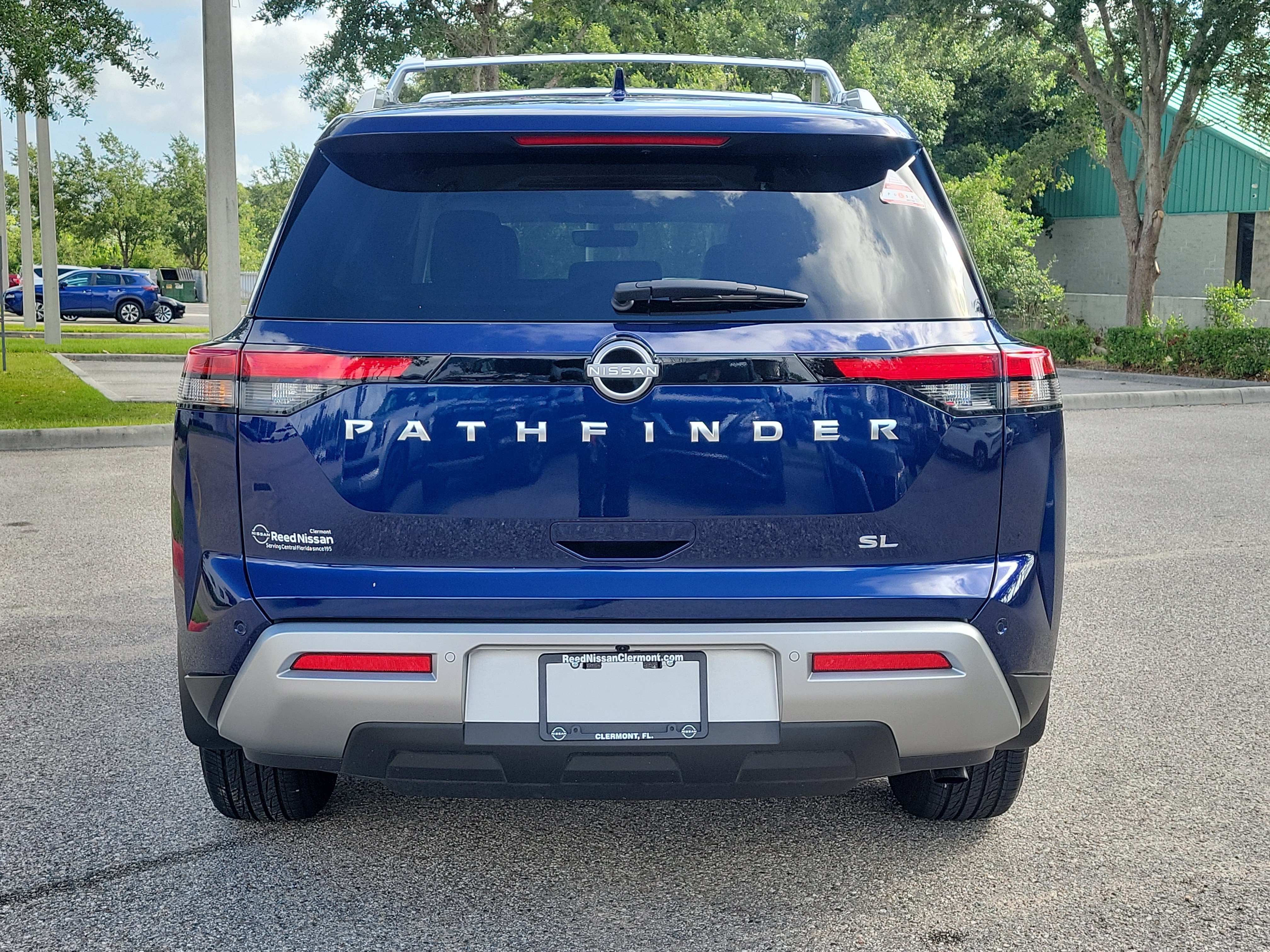 Certified 2025 Nissan Pathfinder SL FWD image 6
