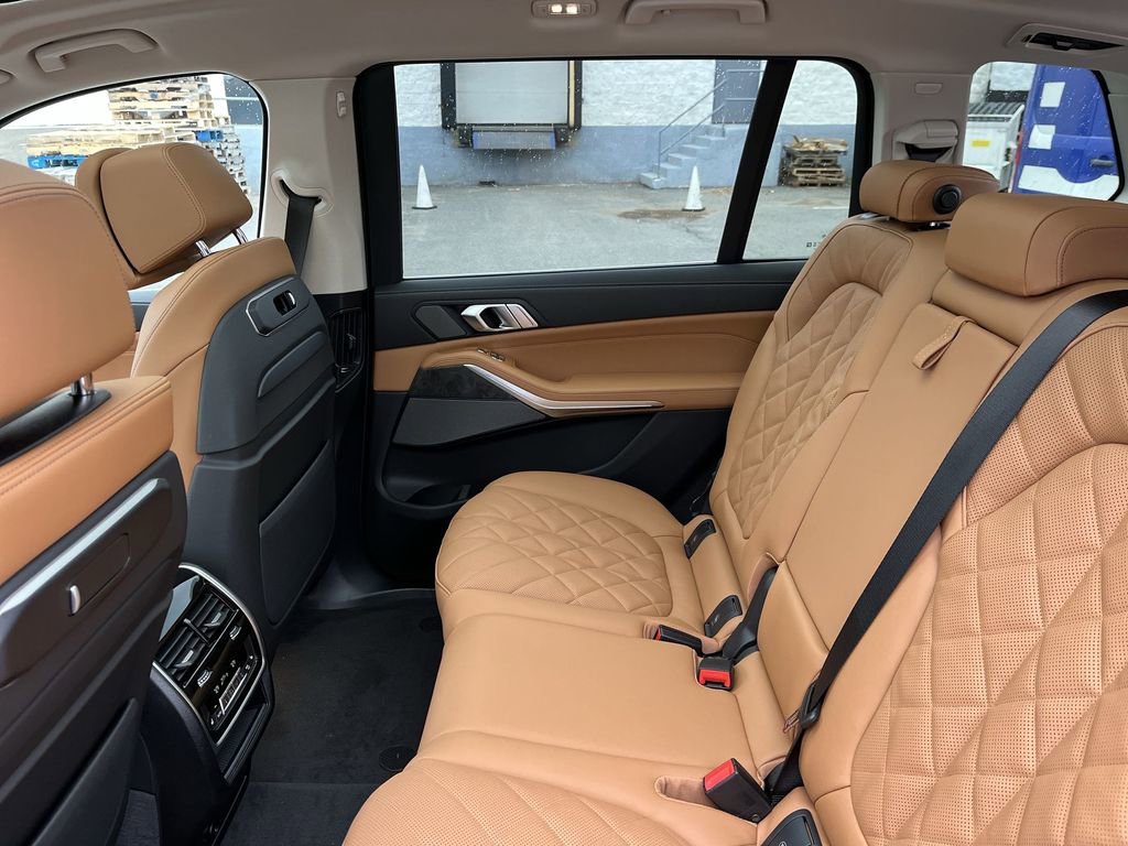 New 2026 BMW X7 xDrive40i w/ Premium Package image 23