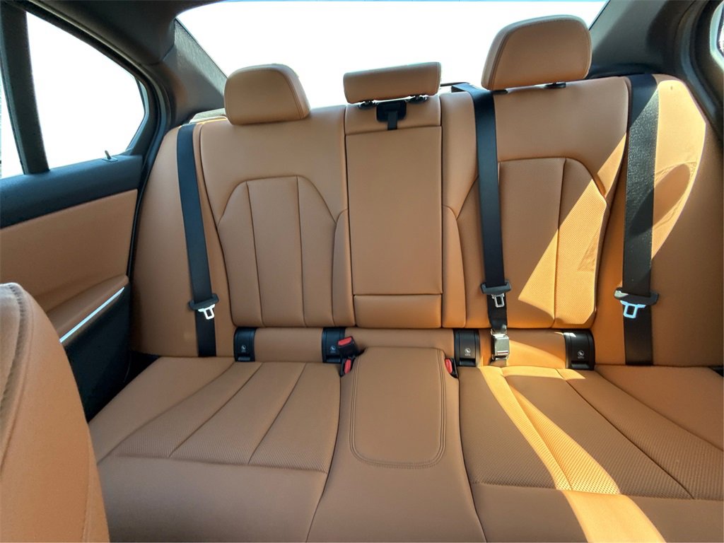 New 2025 BMW 330i Sedan w/ Convenience Package image 20