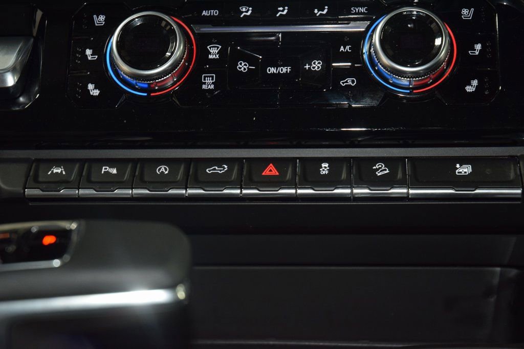 Used 2024 GMC Sierra 1500 Denali w/ Technology Package AWD/4WD image 31