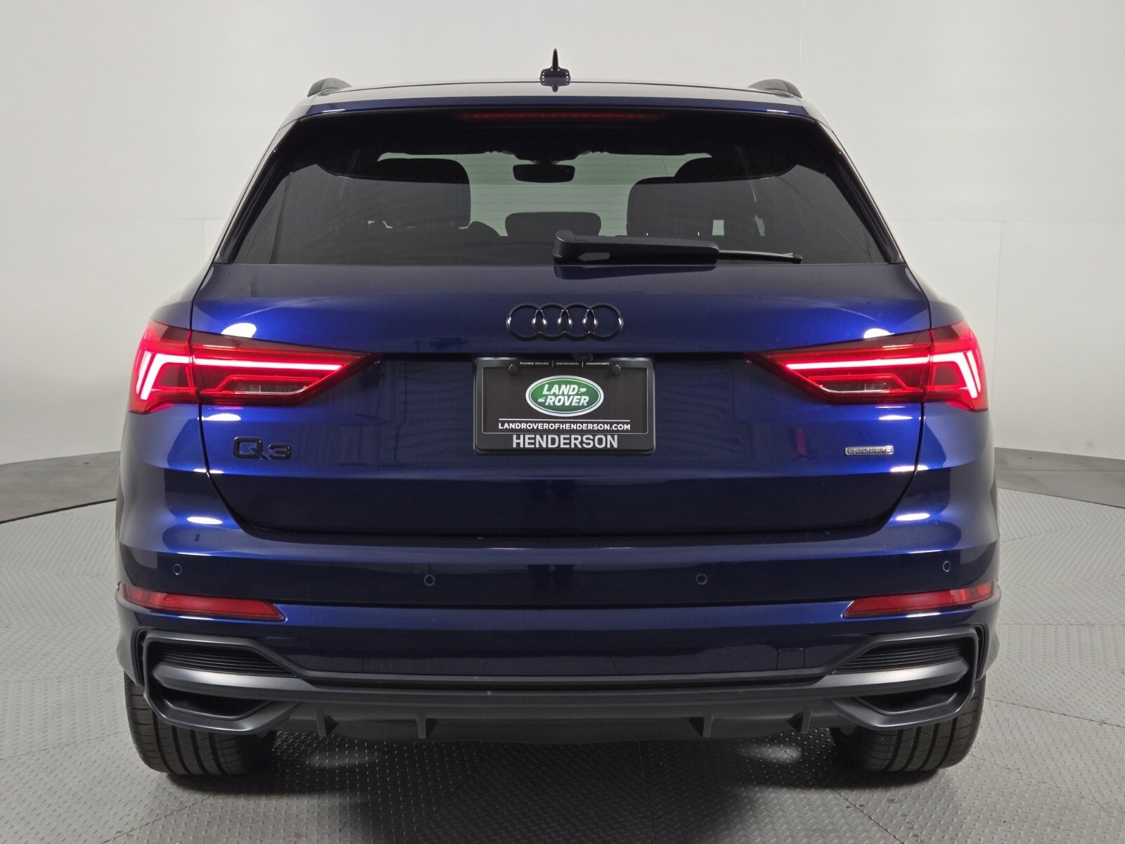 Used 2022 Audi Q3 2.0T Premium Plus w/ Premium Plus Package image 7