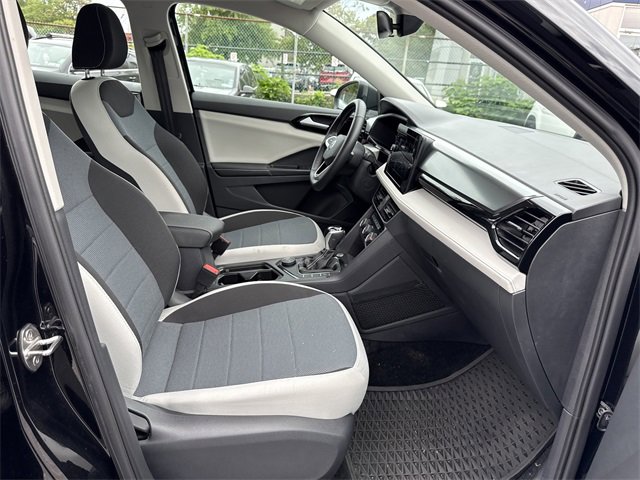 Used 2025 Volkswagen Taos S image 29