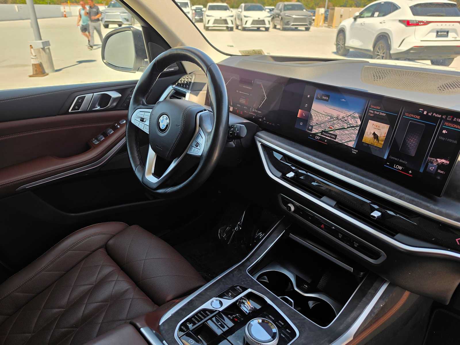 Used 2023 BMW X7 xDrive40i w/ Premium Package AWD/4WD image 11