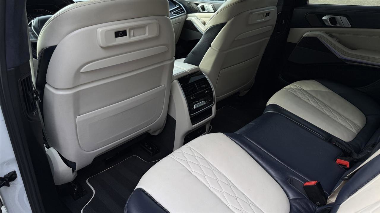 Used 2020 BMW X7 xDrive40i w/ Executive Package AWD/4WD image 39