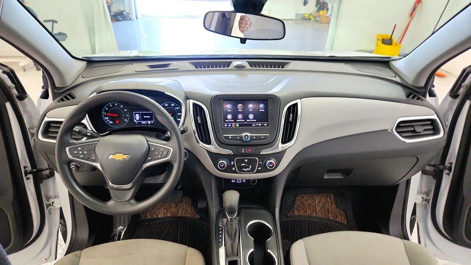 Used 2024 Chevrolet Equinox LS w/ Driver Confidence II Package FWD image 26
