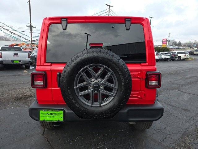 Used 2024 Jeep Wrangler Sport S image 5