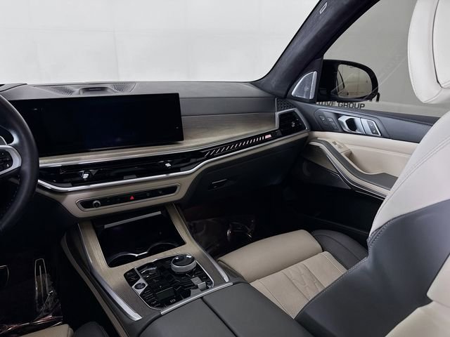 Used 2023 BMW X7 M60i w/ Executive Package AWD/4WD image 25