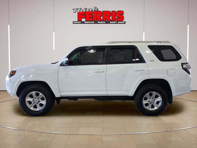 Used 2015 Toyota 4Runner SR5 AWD/4WD image 8