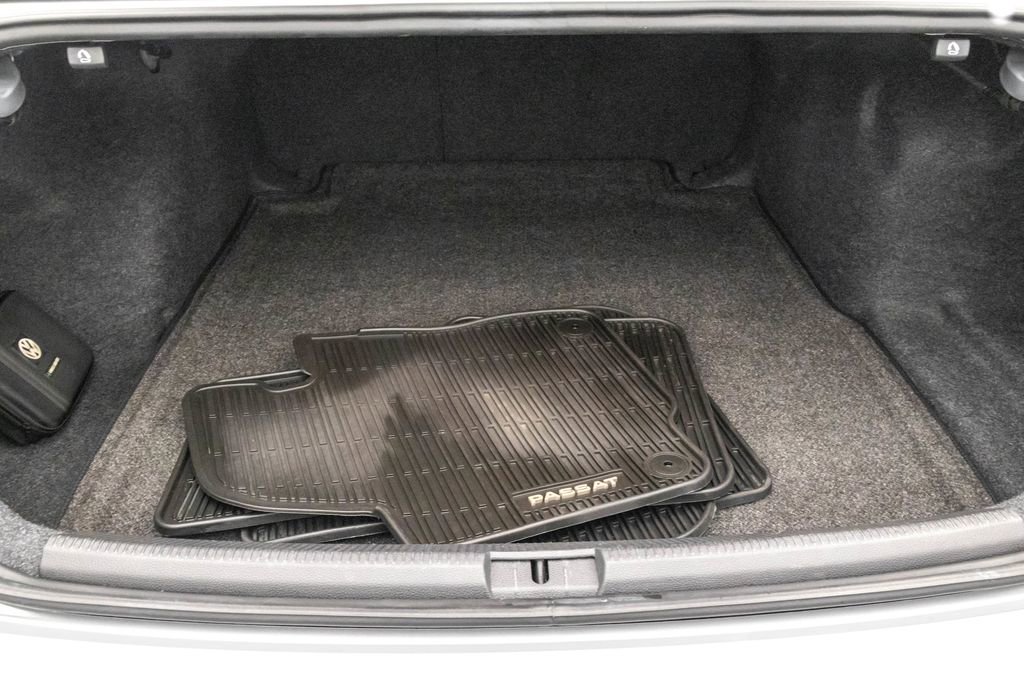 Used 2020 Volkswagen Passat 2.0T SE image 26