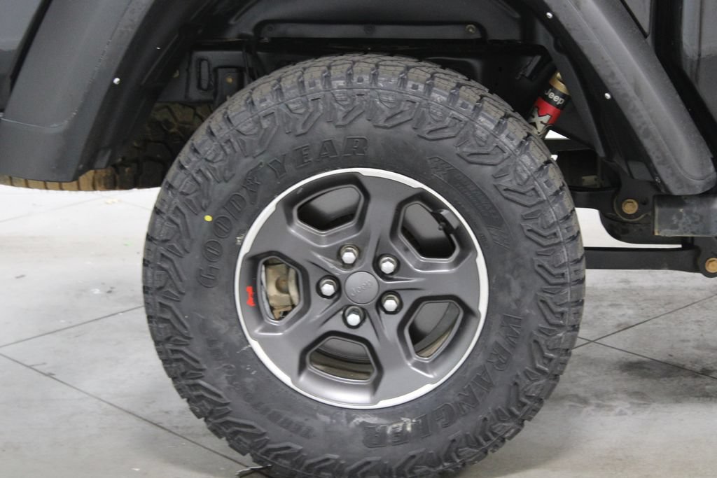 Used 2022 Jeep Gladiator Rubicon w/ Cold Weather Group AWD/4WD image 14