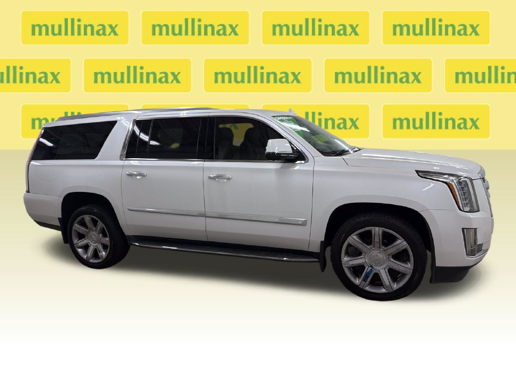 Used 2016 Cadillac Escalade ESV Luxury AWD/4WD image 2