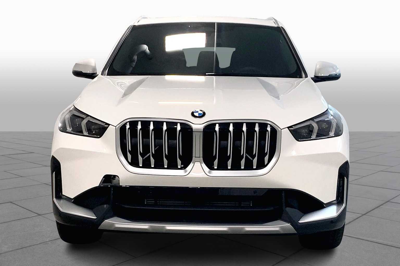 Used 2026 BMW X1 xDrive28i w/ Convenience Package AWD/4WD image 3