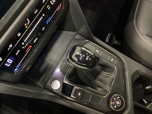 Certified 2023 Volkswagen Tiguan SE R-Line AWD/4WD image 19