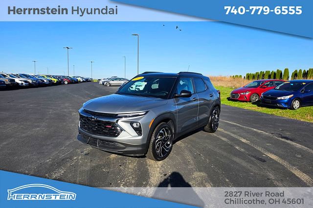 Used 2024 Chevrolet TrailBlazer RS AWD/4WD image 3