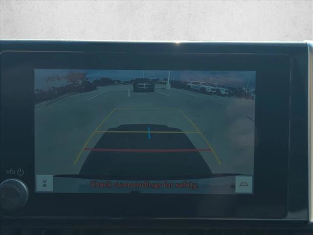 Used 2023 Toyota RAV4 XLE Premium image 11