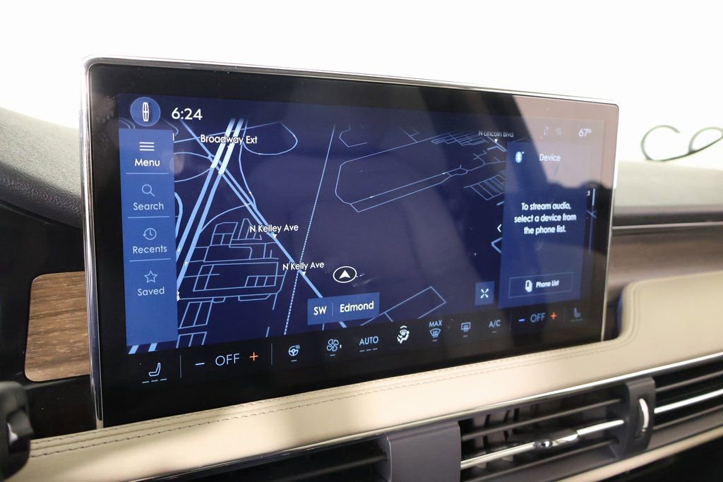 Certified 2025 Lincoln Corsair Reserve image 7