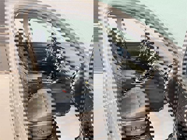 Used 2023 Kia Sorento SX image 13