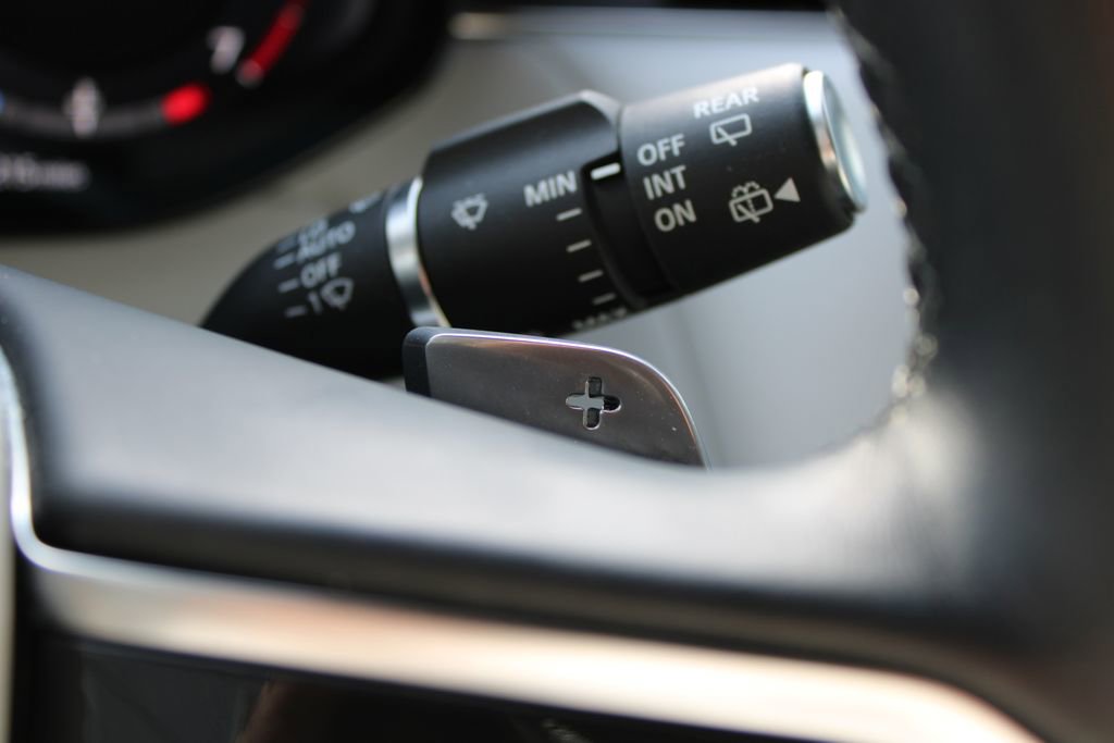 Used 2024 Land Rover Range Rover Sport SE AWD/4WD image 17