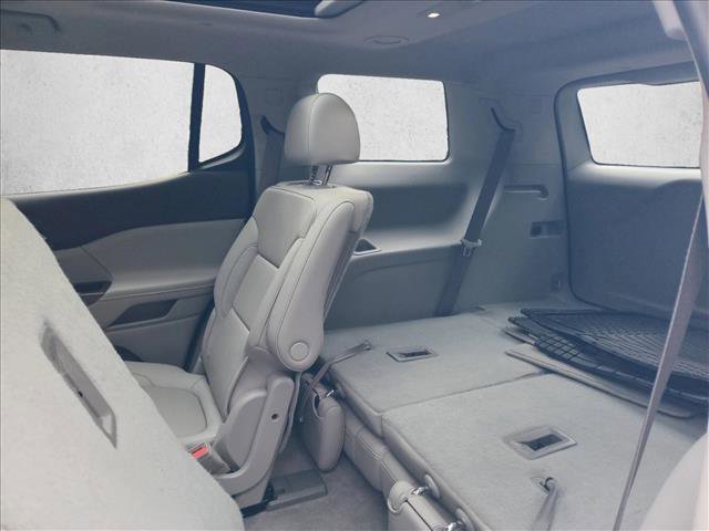 Used 2021 GMC Acadia SLT w/ Preferred Package image 12