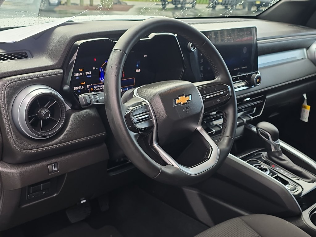 Certified 2024 Chevrolet Colorado LT w/ LT Convenience Package II AWD/4WD image 13