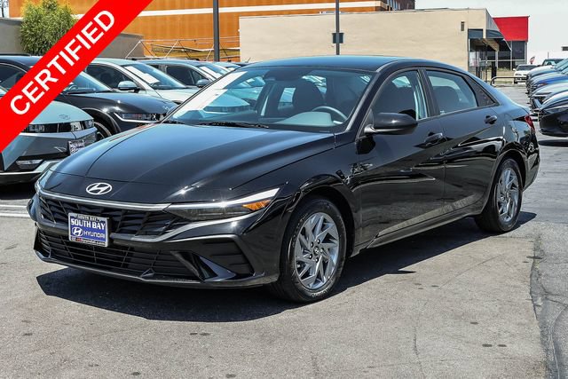 Certified 2025 Hyundai Elantra Hybrid FWD image 3