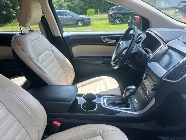 Used 2018 Ford Edge SEL w/ Equipment Group 201A FWD image 16