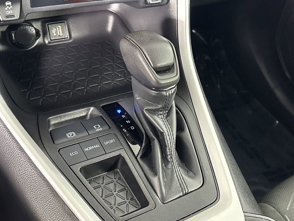 Certified 2024 Toyota RAV4 XLE w/ Convenience Package FWD image 23