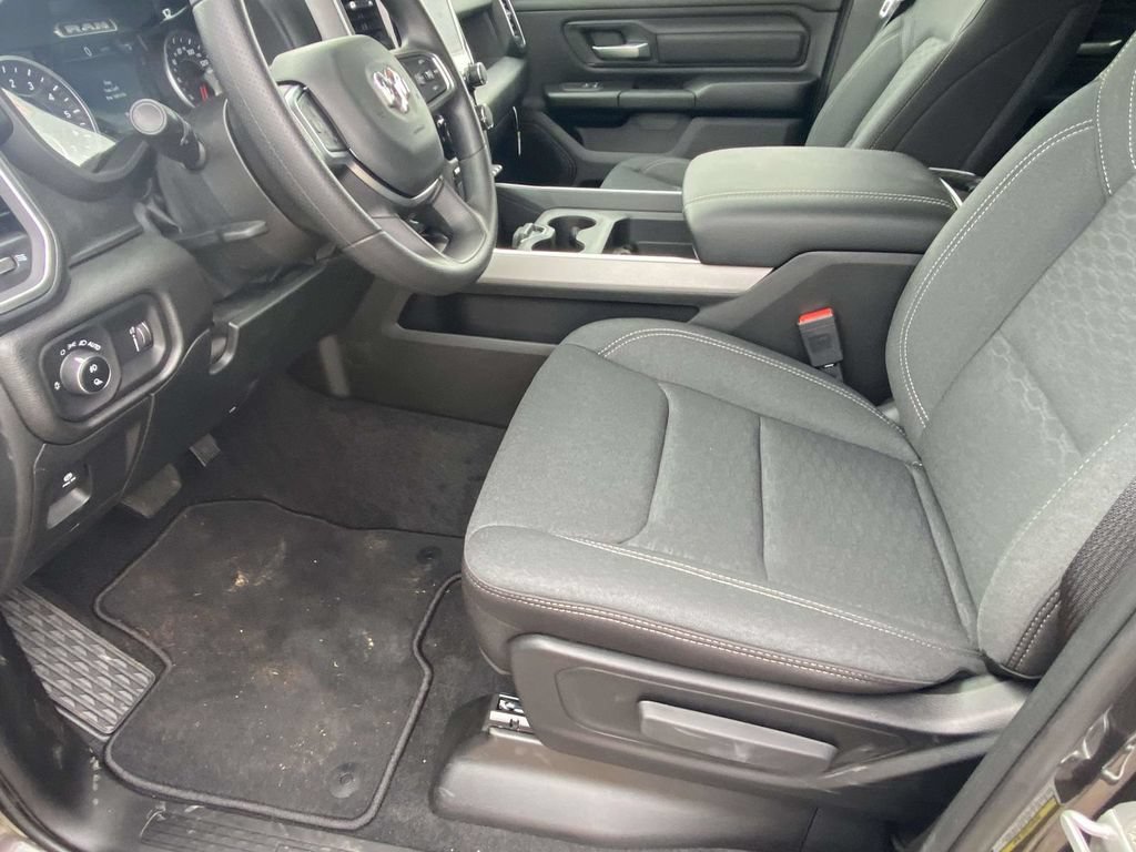 New 2026 RAM 1500 Express AWD/4WD image 41
