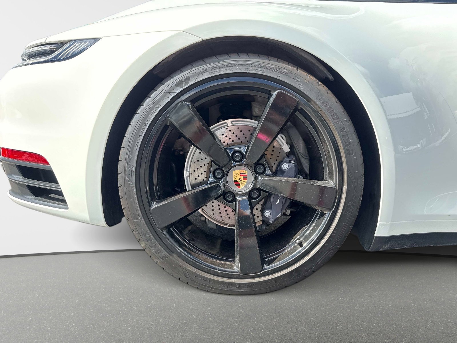 Used 2023 Porsche 911 Carrera T image 21