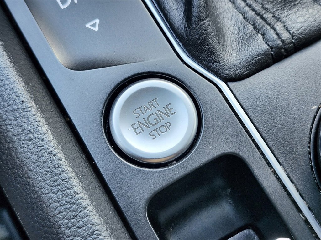 Used 2021 Volkswagen Atlas SE w/ Panoramic Sunroof Package image 24