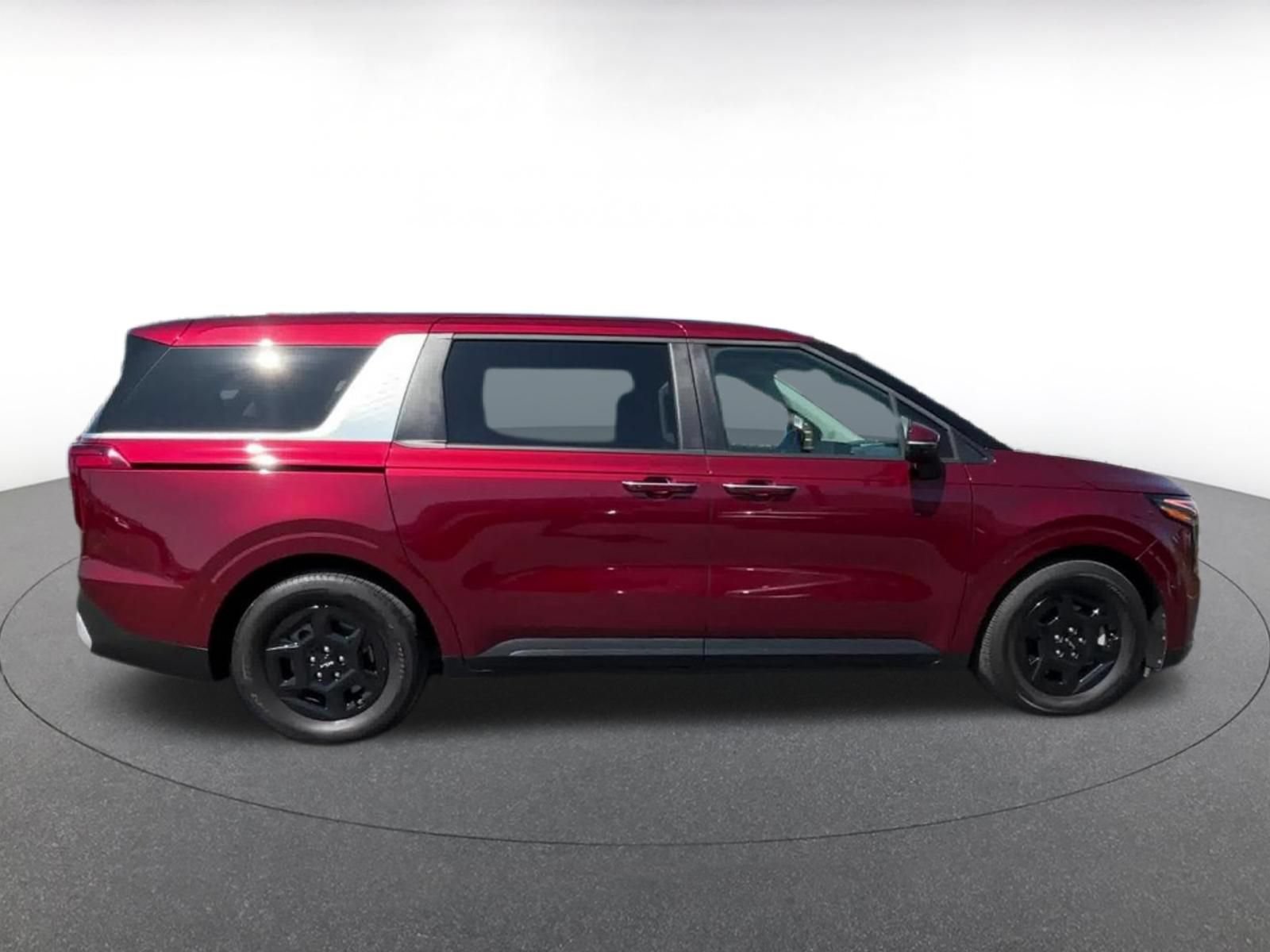 Used 2026 Kia Carnival FWD image 15