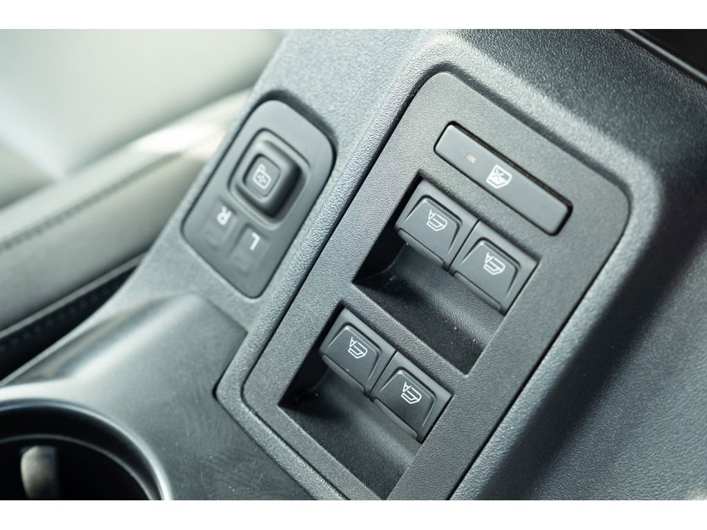 Used 2024 Ford Bronco Everglades image 19