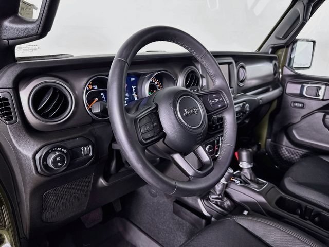 Used 2023 Jeep Gladiator Sport AWD/4WD image 13