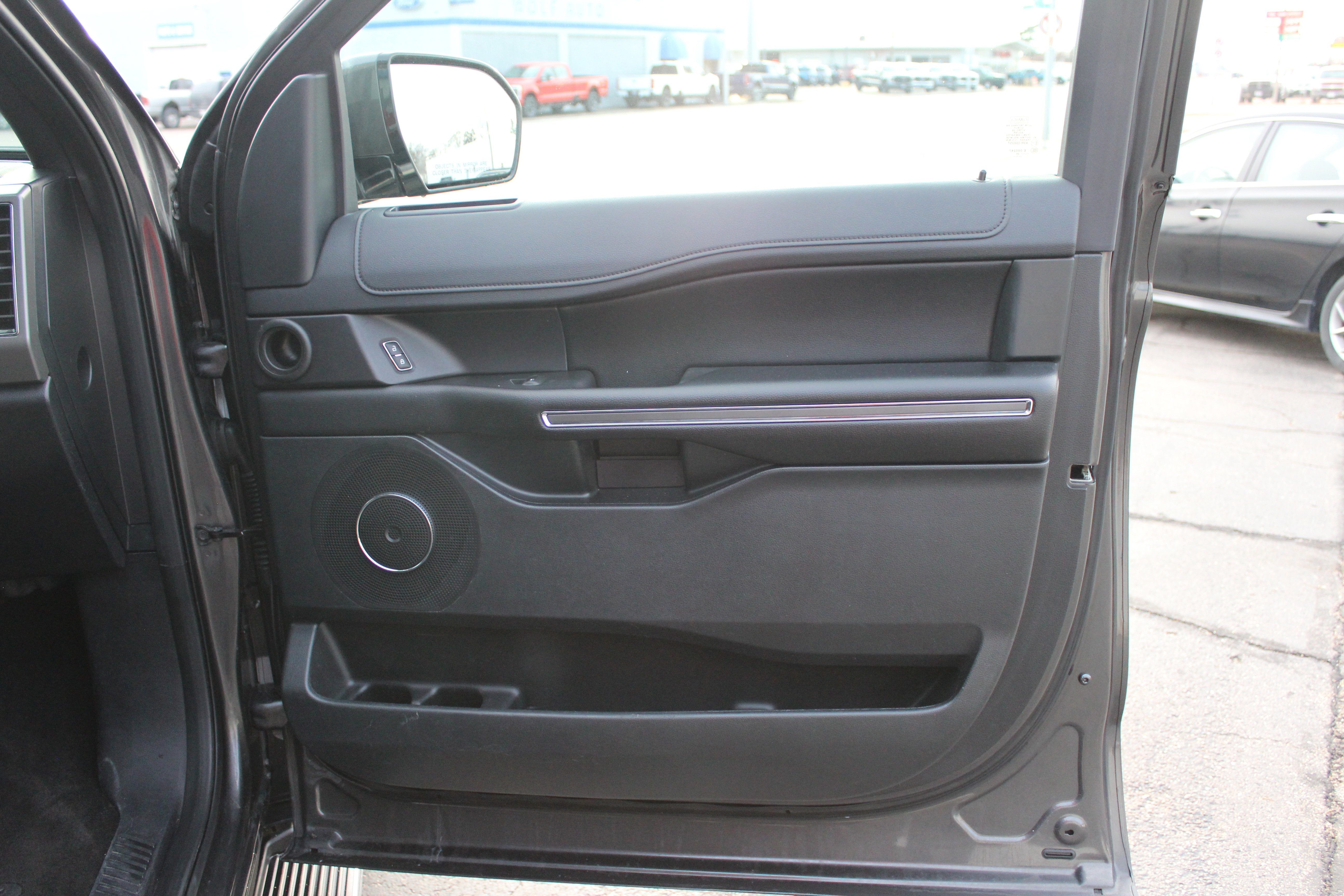 Used 2020 Ford Expedition XLT w/ Equipment Group 202A image 14