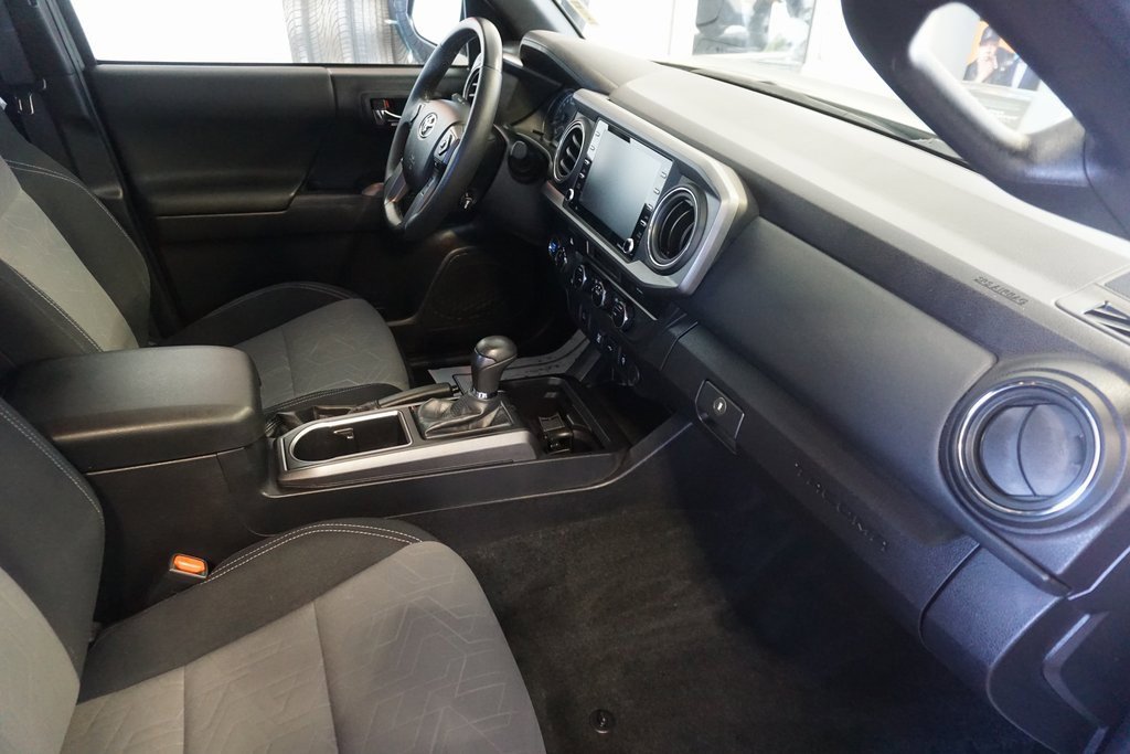 Used 2023 Toyota Tacoma TRD Off-Road image 23