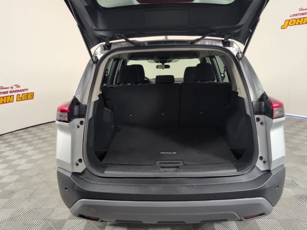 Used 2023 Nissan Rogue SV FWD image 5