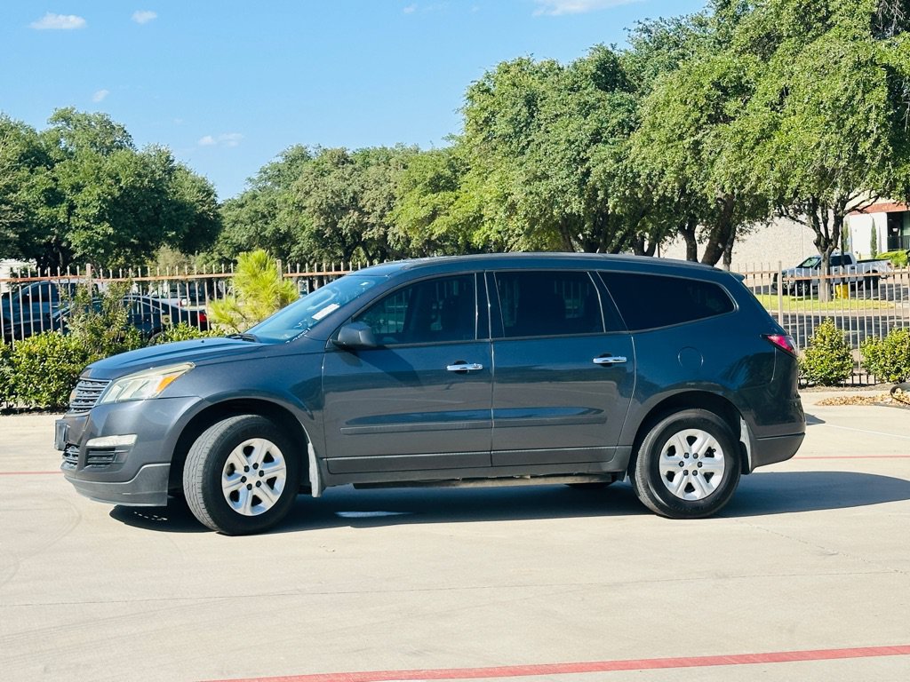 Used 2013 Chevrolet Traverse LS FWD image 4