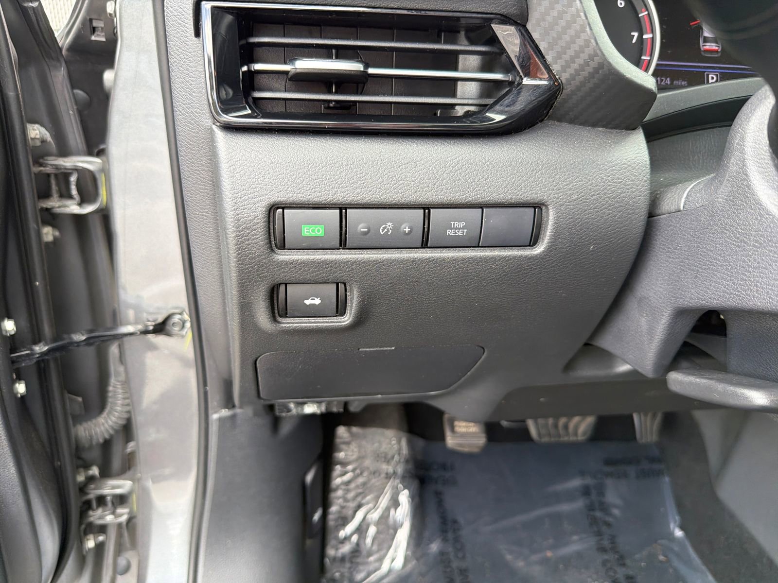 Certified 2020 Nissan Sentra SV FWD image 14